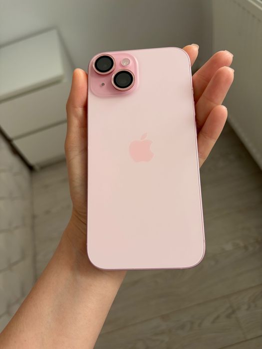 Vând IPhone 15 roz 128 Gb primul proprietar