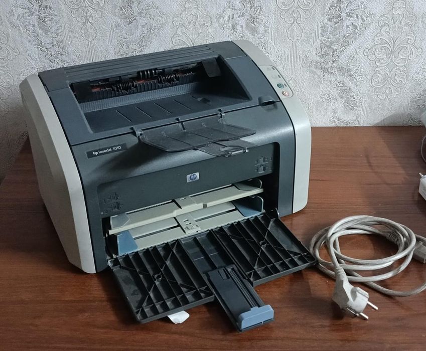 Продам принтер HP Laserjet 1010