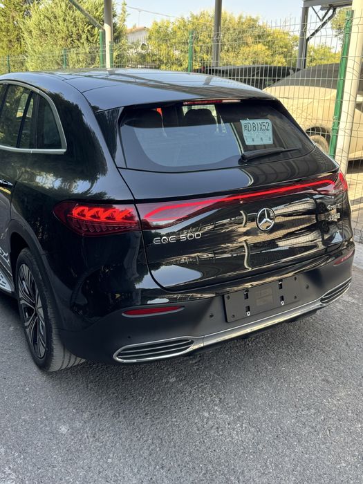 Mercedes benz eqe500 suv/12000km probeg