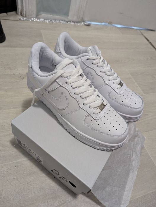 Продам кроссовки Nike Air Force