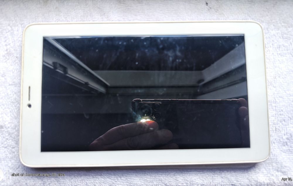 Alcatel ONE TOUCH Pixi 3 7'' 3G 9002X на части