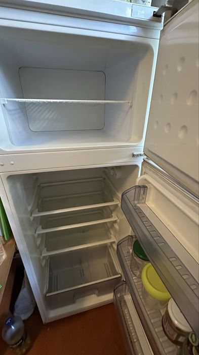 Продам холодильник БУ в отличном состоянии