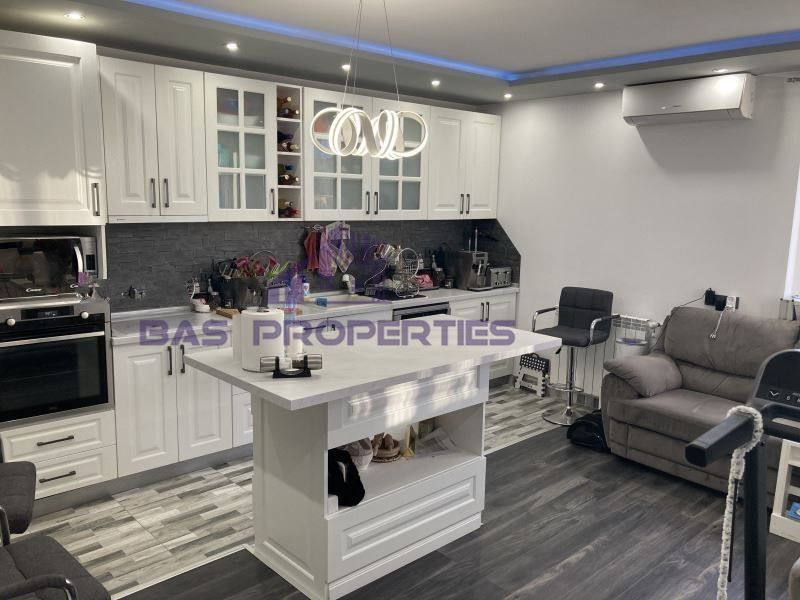 Продава се Къща в с. Гурмазово, Област София-област - 80 кв.м за 4613 €/кв.м - Снимка #2