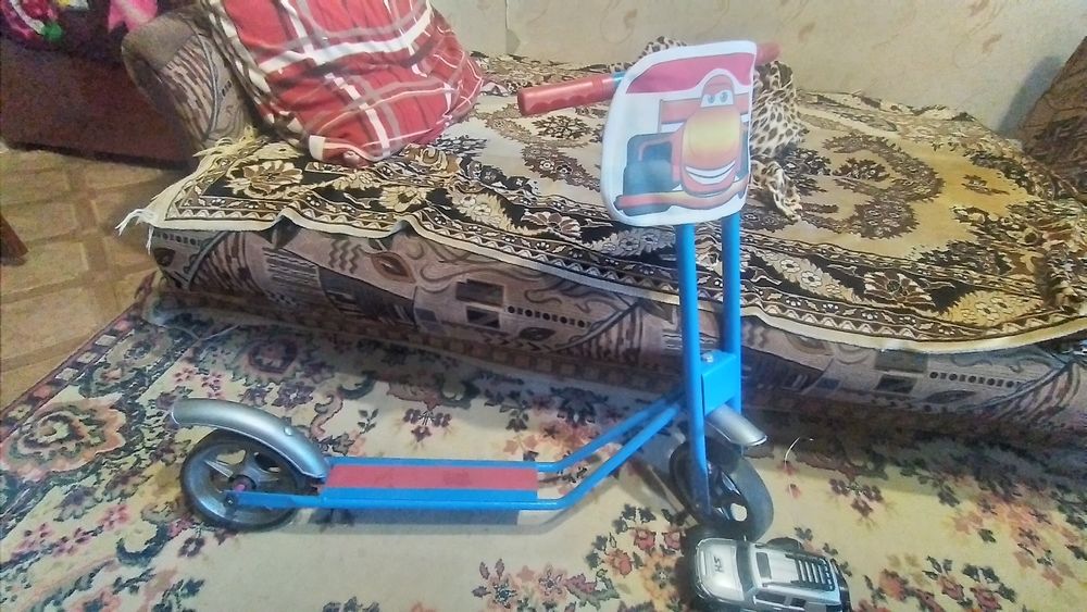 Продам самокат Россия