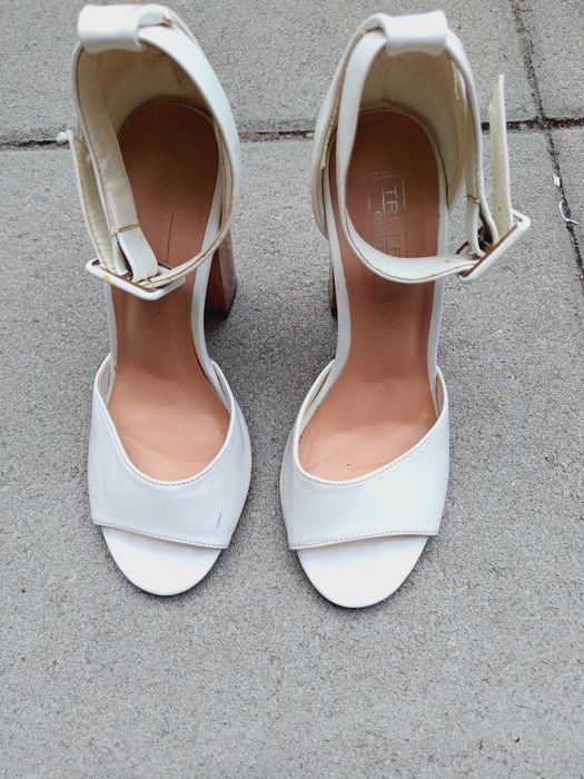 Sandale elegante cu toc gros