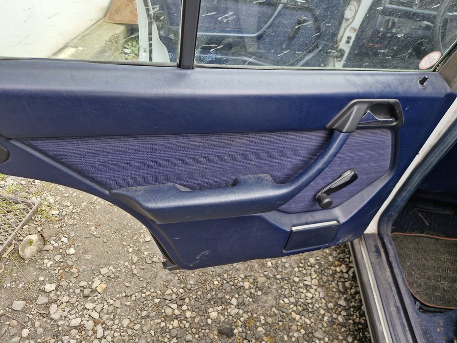 Мерцедес 124 2.0 карбуратор НА ЧАСТИ