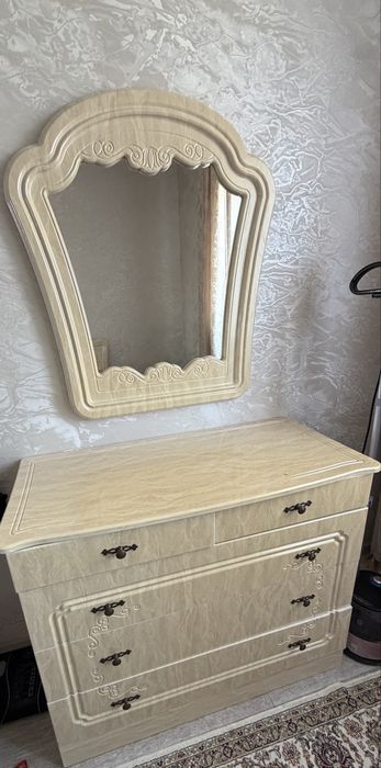 Продам спальный гарнитур в хорошем состоянии