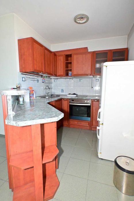 Тристаен тухлен апартамент с гараж в гр. Перник, кв. Димова махала