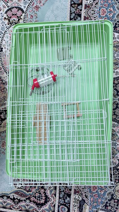 Большая клетка с аксессуарами