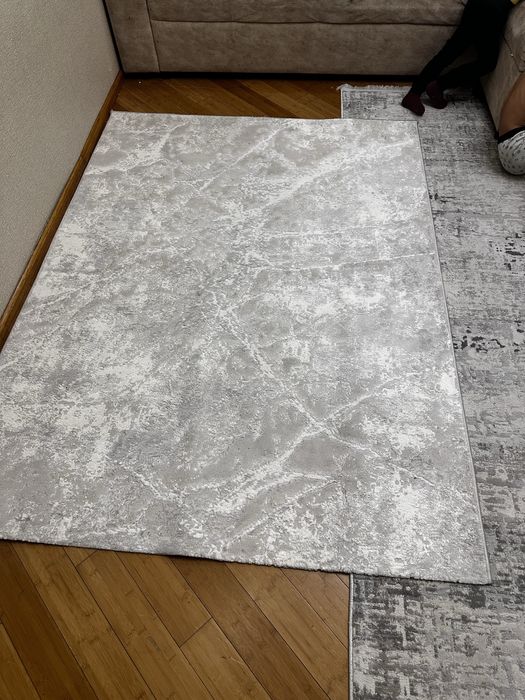 Ковер серый качественный
