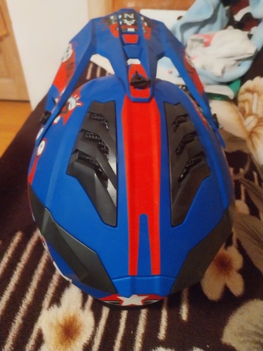 Casca enduro  luata noua