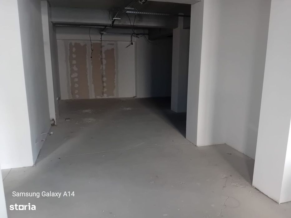 Spatiu Comercial 300 M2, Compartimentabil.