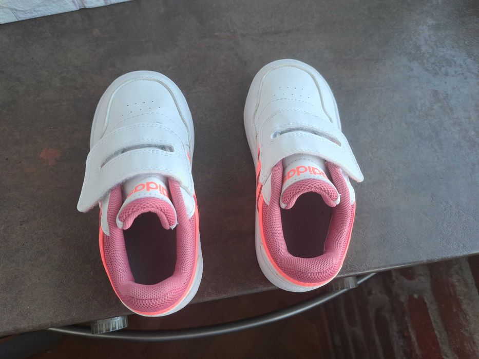 детски маратонки за момиче,кецове,спортни обувки,Adidas,номер27,адидас