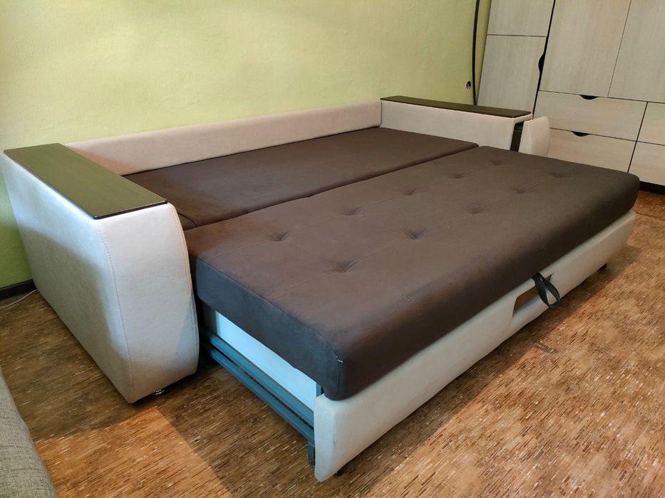 Продам диван б/у в отличном состоянии