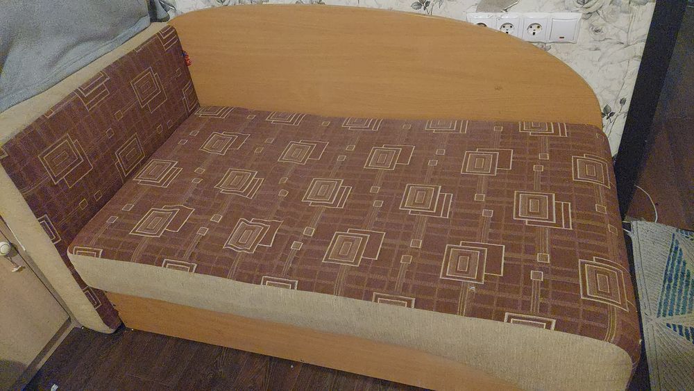 Отдам диван за 4 000