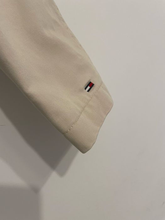 Trenci scurt bej de la Tommy Hilfiger