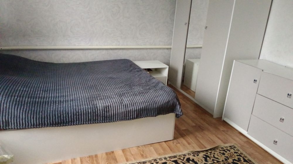Продам спальный гарнитур в отлином состаяние