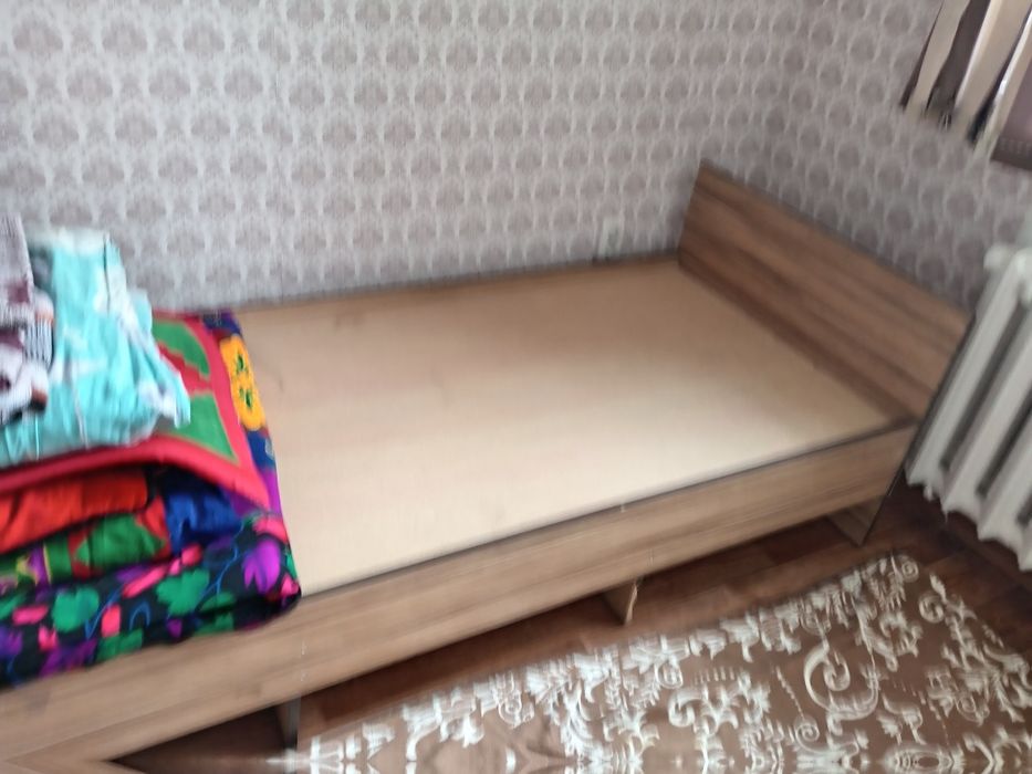 Продам кровати односпальные б.у.