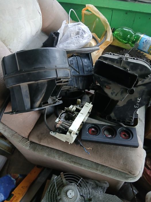 Продам корпус для печки вентилятор,В4АУДИ