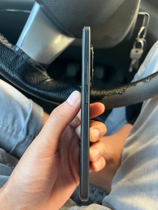 Redmi note 15 pro sotiladi 8/256 gb
