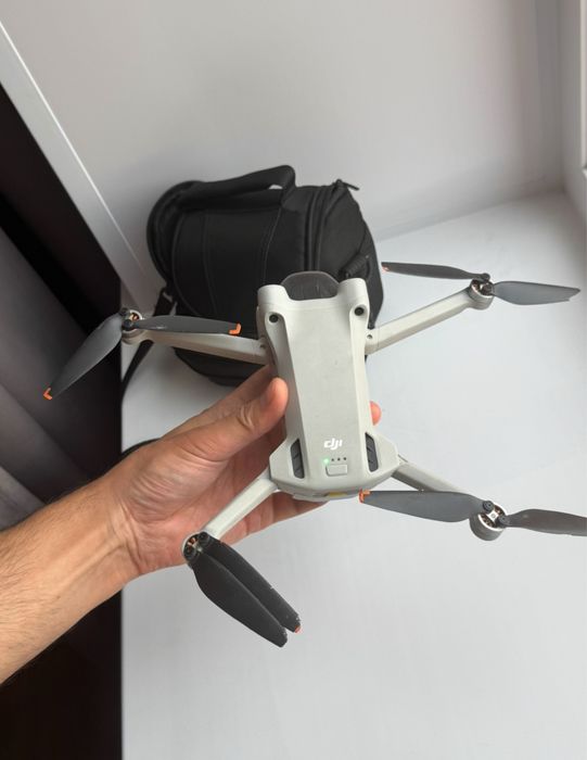 Дрон DJI MINI 3 PRO пульт RC требует ремонта