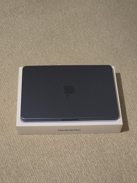 Laptop APPLE MacBook Neo 13, Apple A18 6-core CPU, 13" Retina Display, 8GB, SSD 256GB Indigo Blue Factură/Garanție