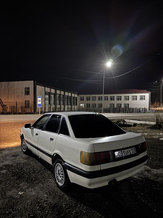 Продам Ауди 80 б3