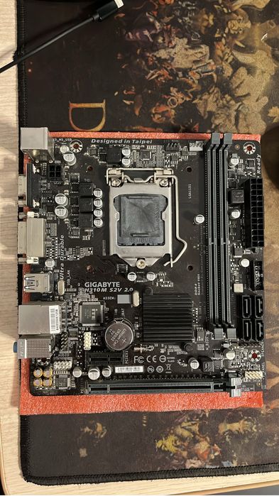 Срочно продам материнская плата Gigabyte