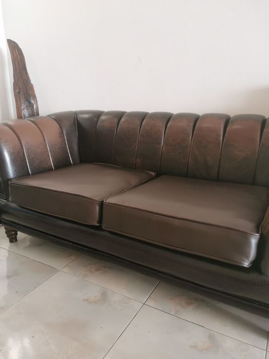 Обновяваме и ремонтираме всякакви видове мебели