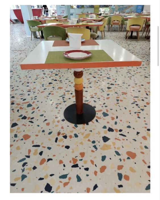 Стола в хорошом состоянии