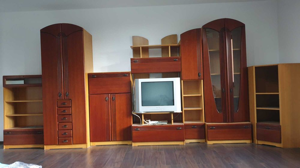 Vand mobila de lux,  lemn de cires