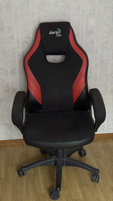 Продам игровое кресло AERO COOL