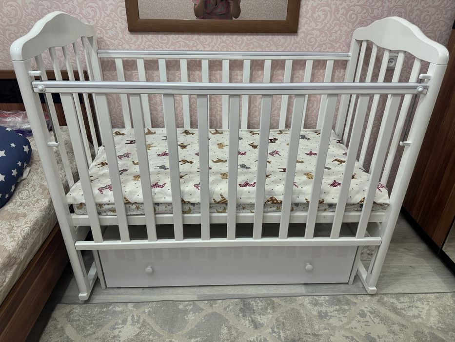 Продам детскую кроватку