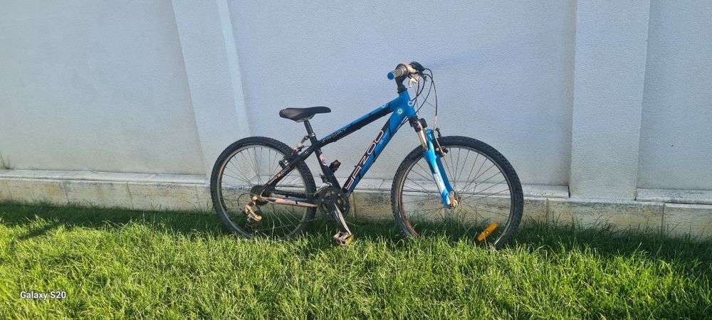 Vand trotinete si bicicleta