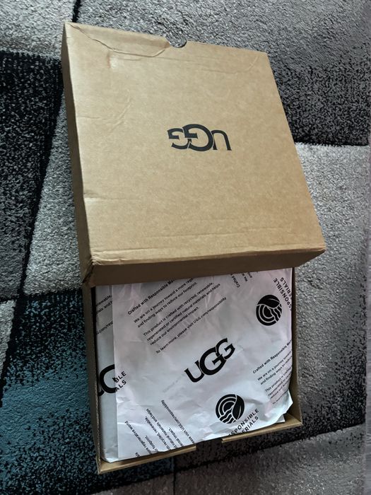 Ghete UGG Lowmel culoare Sand, marime 38, noi