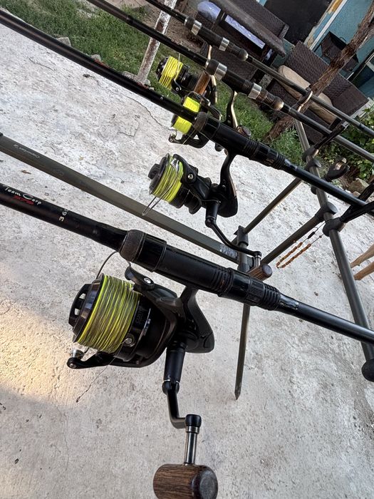 Vand sau schimb  cu set feeder