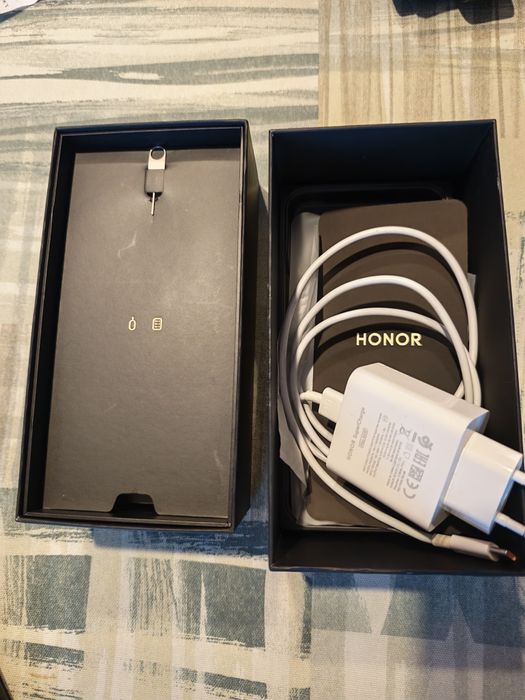 Honor magic5 pro 12/512 gb.