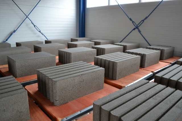 Promotie linie de productie pavaj, borduri, presa pavele, malaxor beton