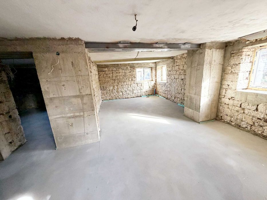 Продава се Къща в с. Генерал Киселово, Област Варна - 547 кв.м за 604 €/кв.м - Снимка #2