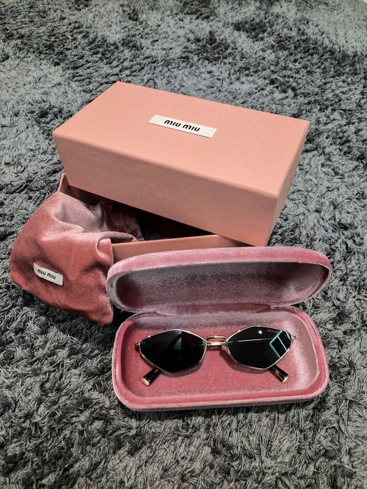 Слънчеви очила Miu Miu