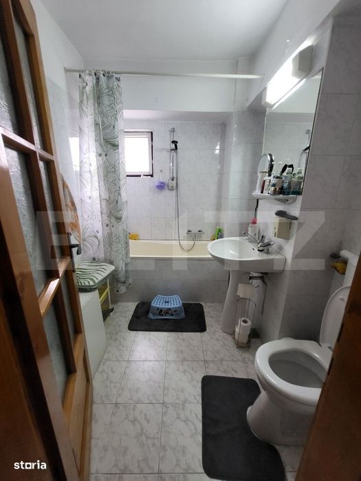 Apartament cu 3 camere, 73 mp, zona centrala
