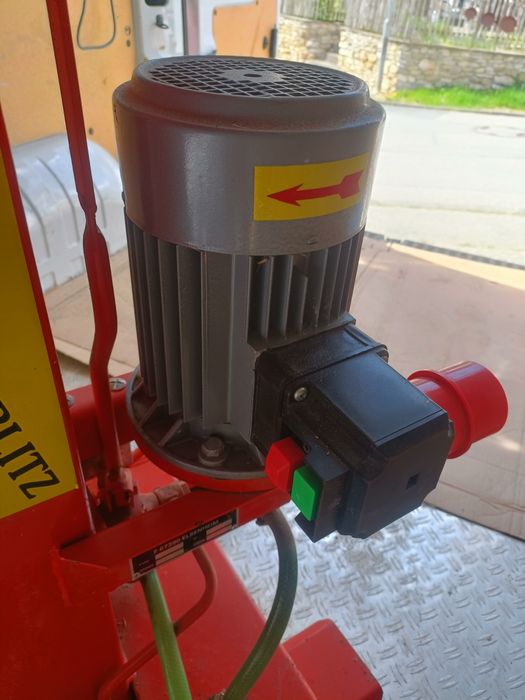 Despicător de lemne/ spărgător de lemne  trifazic Vogesenblitz Amr