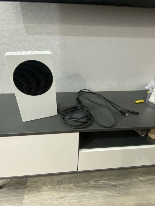 Xbox series s без джостиков