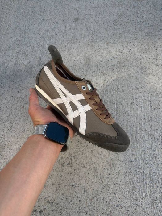 Asics made in veitnam