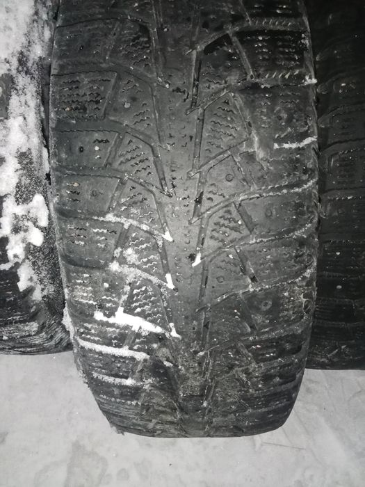 ПРОДАМ Зимние шины БУ р15