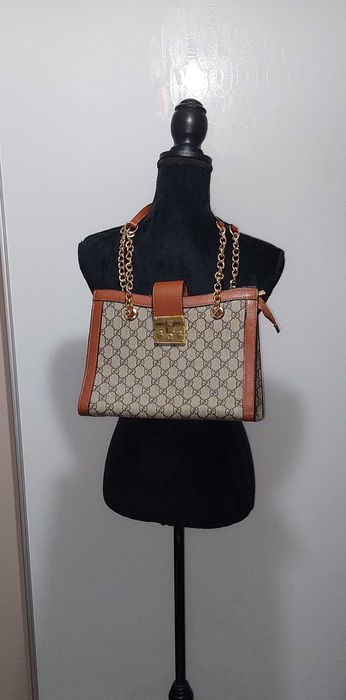 Geanta Gucci Exceptionala de umar