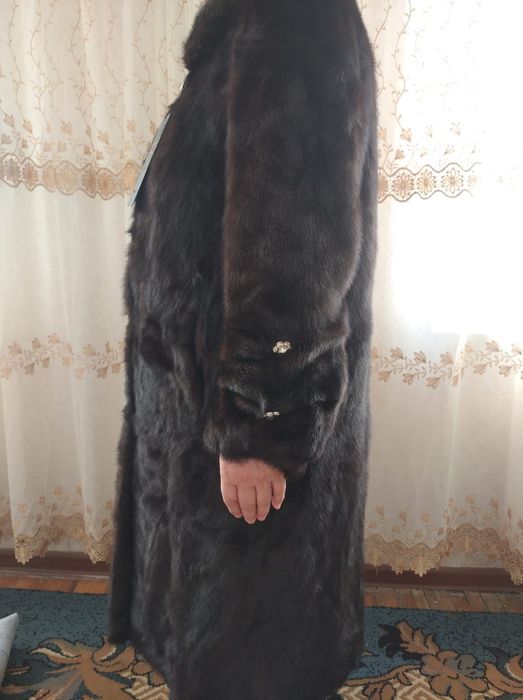 Продаю норковую шубу