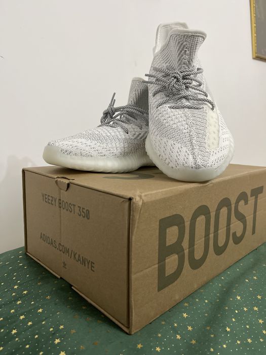 YEEZY 350 V2 Static