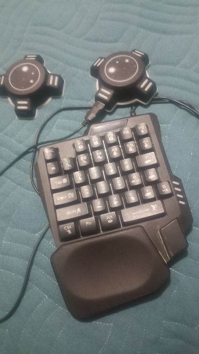 Продам клавиатуру к телефону