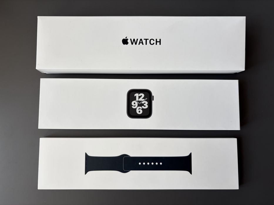 APPLE  iWatch SE 40mm Space Gray Aluminium Case Midnight Sport Band